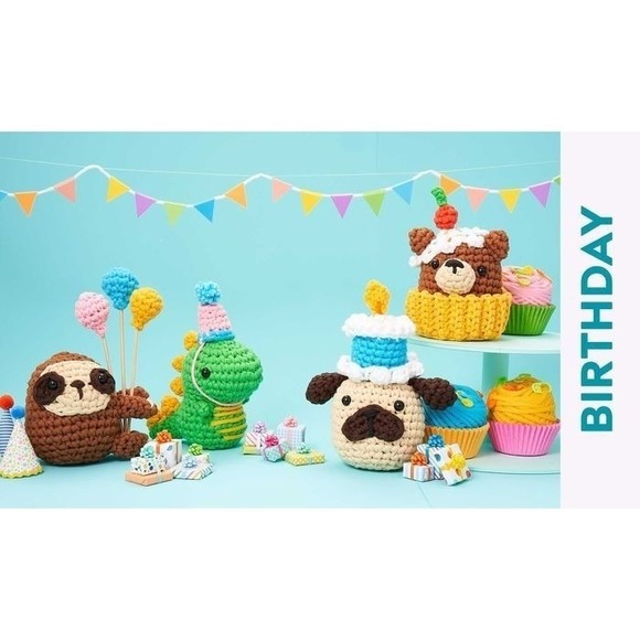 WOOBLES Crochet Amigurumi for Every Occasion Book - Picture 4 of 7